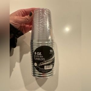 Brand new! 8 oz silver rim plastic party tumblers